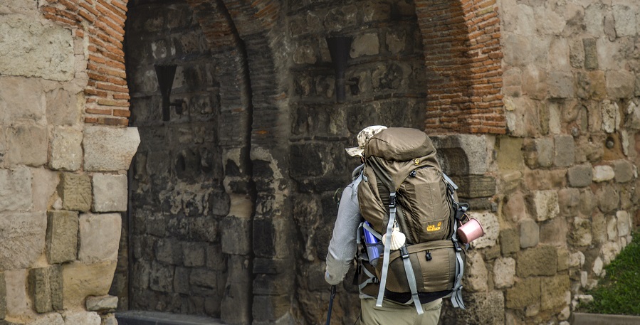 Burgos espera el paso del peregrino